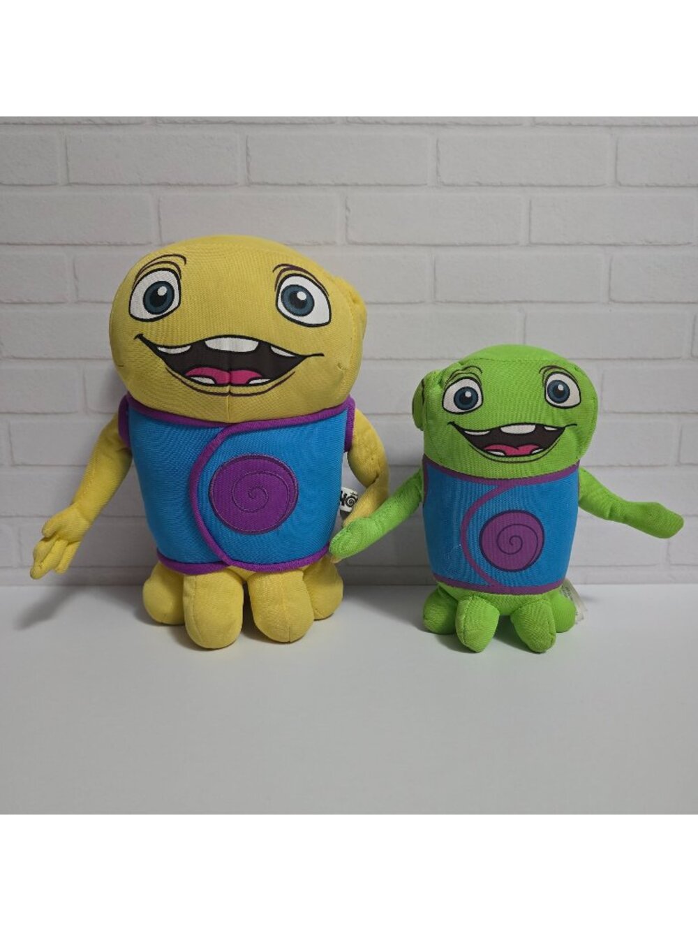 Bundle Lot of 2 DreamWorks Movie Home Green & Yellow Oh Boov Plush